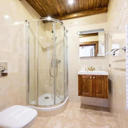 Sywarne Lux * Косцелиско