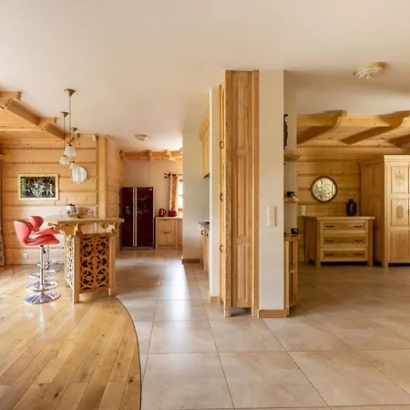 Sywarne Lux * Косцелиско