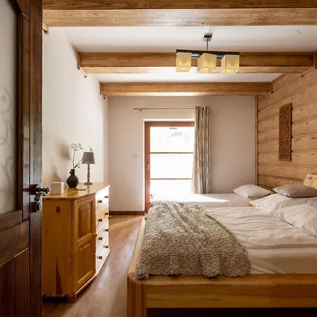 Sywarne Lux Косцелиско